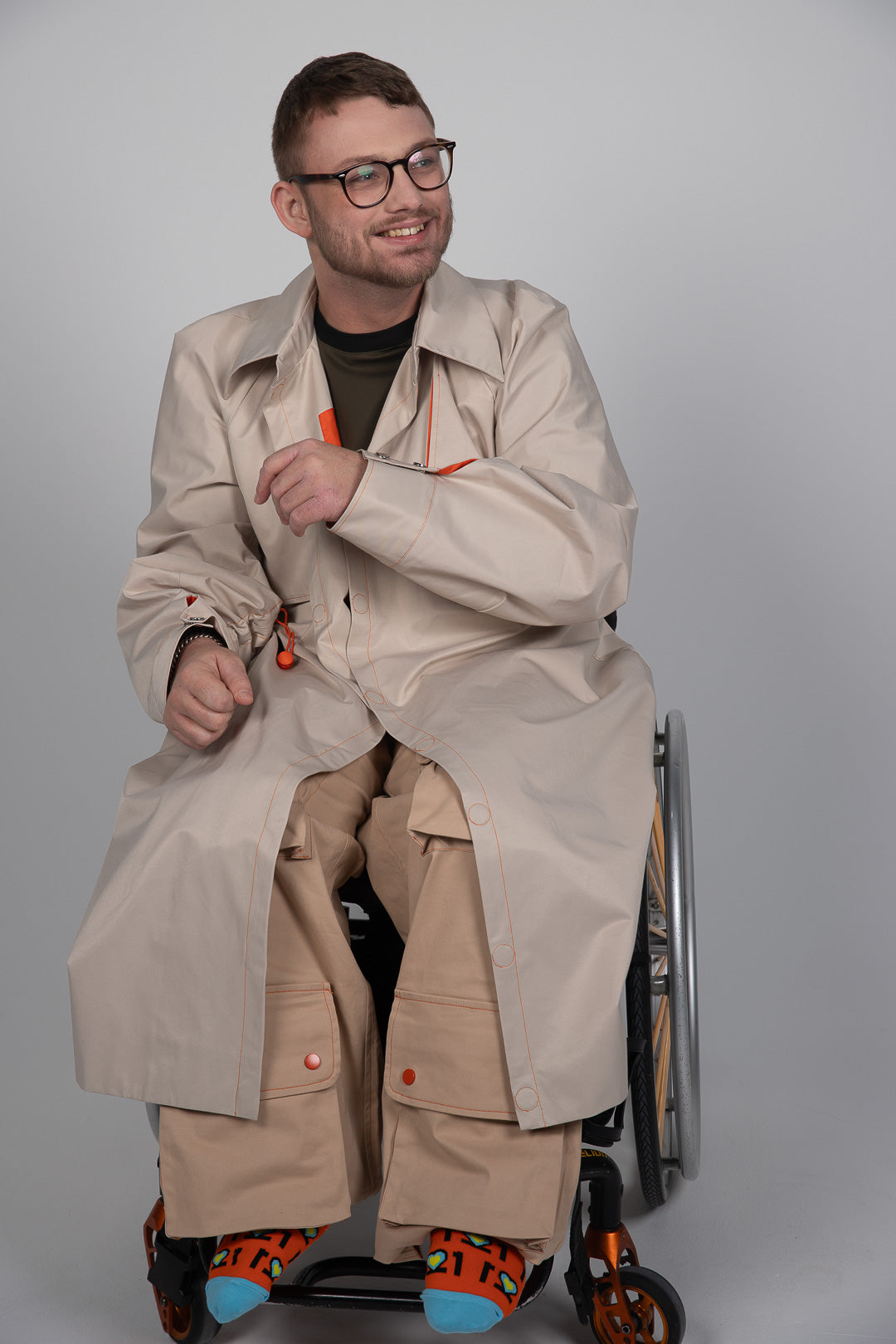 Wheelchair, wheelchair trousers, disability trousers, accessible trousers, disabled trousers, seated trousers:
Invalidní vozík, kalhoty pro invalidní vozíky, kalhoty pro invalidy, kalhoty pro invalidy, kalhoty pro invalidy, kalhoty na sezení
Kørestol, kørestolsbukser, handicapbukser, handicapvenlige bukser, handicappede bukser, siddende bukser
Rolstoel, rolstoelbroeken, gehandicaptenbroeken, toegankelijke broeken, gehandicaptenbroeken, zittende broeken
Rulseĝo, rulseĝa pantalono, handikapa pantalono, alireb
