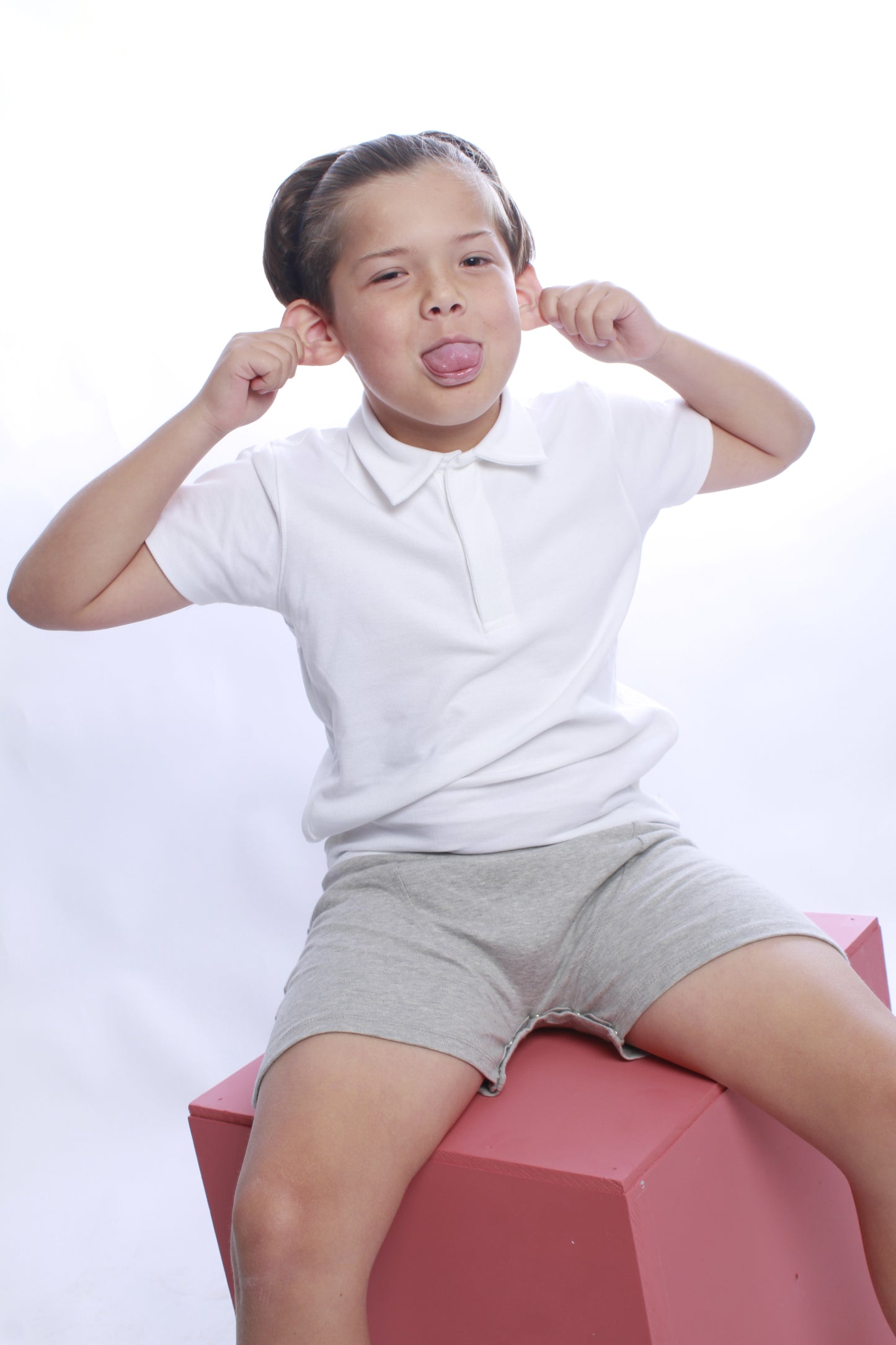 Tube fed, disability, tube feeding, adaptive clothing, Stoma, wheelchair, GTube, Tubie, bibs, dribble bibs, neckerchief bibs, tube alimenté, handicapé, alimentation par sonde, vêtements adaptables, stomate, fauteuil roulant, Schlauchgespeist, Behinderung, Sondenernährung, Anpassungsfähige Kleidung, Stoma, Rollstuhl, Buisvoeding, handicap, sondevoeding, adaptieve kleding, Stoma, rolstoel, Sondeernæring, handicap, Sondeernæring, adaptivt tøj, Stomi, kørestol, karmienie przez rurkę, niepełnosprawność, karmieni